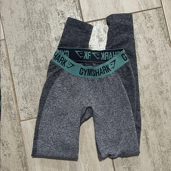 Gymshark Women's Gray and Purple Leggings bundle - Picture 6 of 7